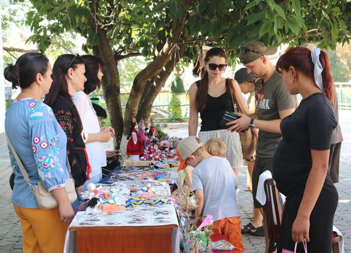 Працівники Центру культури провели благодійний міні-ярмарок з нагоди Дня Незалежності України
