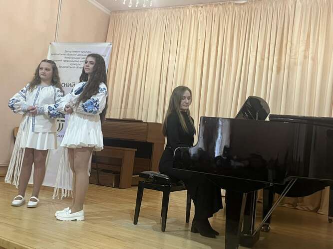 Переможці номінації «Академічний спів» конкурсу вокальних ансамблів малих форм здобувачів освіти мистецьких шкіл Закарпатської області