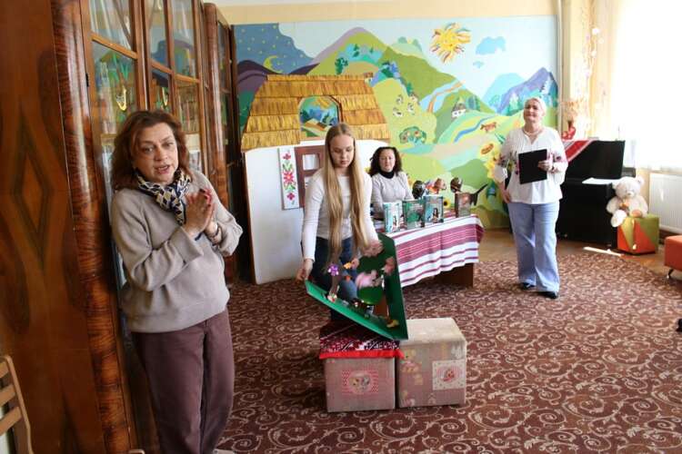 ПРО КАЗКИ – ЦІКАВО Й ПОВЧАЛЬНО НА ЗУСТРІЧІ З ІВАНОМ ХЛАНТОЮ