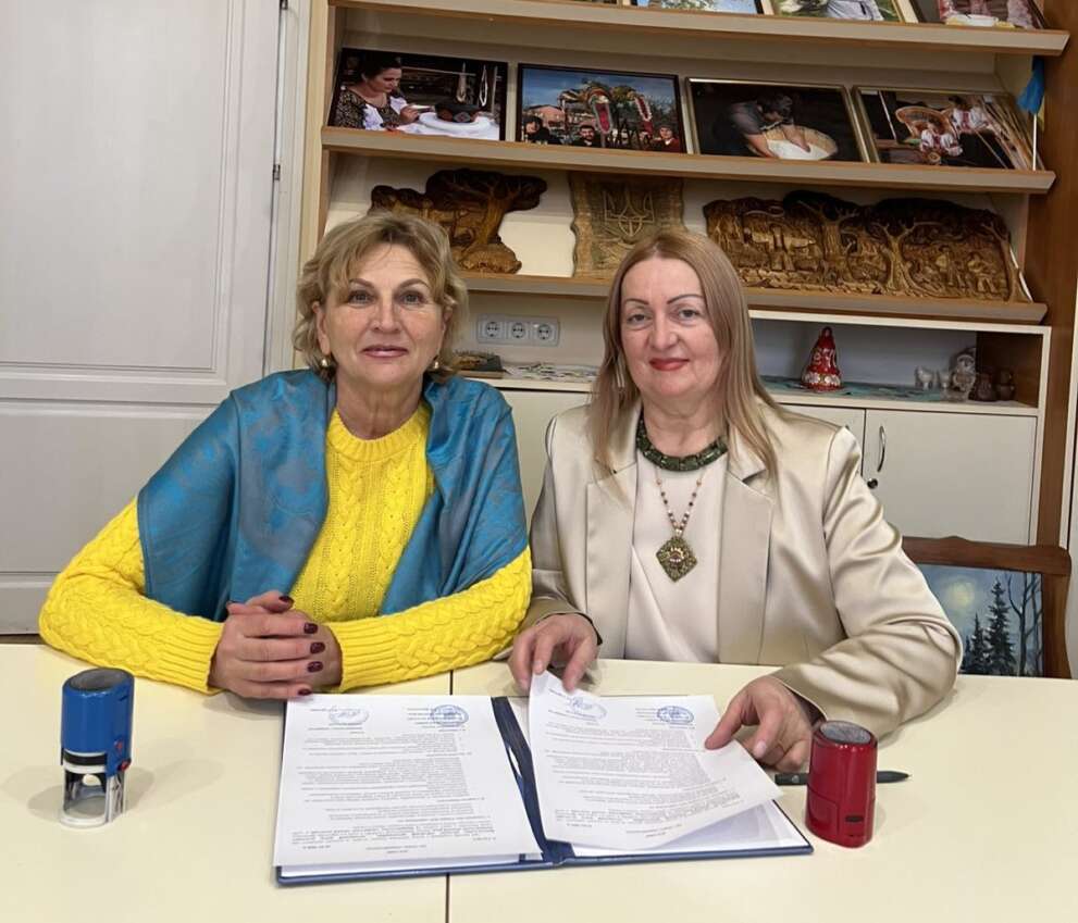 ЦЕНТР КУЛЬТУРИ І ЧЕСЬКЕ ТОВАРИСТВО НА ЗАКАРПАТТІ ПРОДОВЖИЛИ ДІЮ УГОДИ ПРО СПІВПРАЦЮ