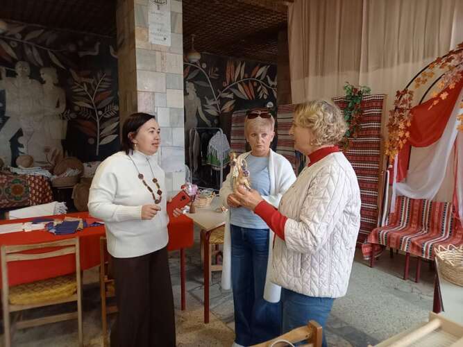 Чомський будинок культури та його стихія