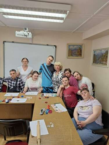 Працівниці Центру культури провели майстер-клас із кераміки у «Дорозі життя»