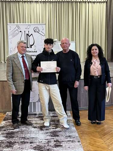 Переможці конкурсу індивідуальних виконавців здобувачів освіти старших класів  мистецьких шкіл Закарпатської області у номінації «Духові та ударні інструменти»