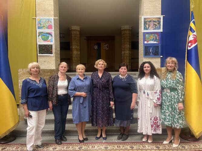 «Дитячі мрії» презентували в атріумі Закарпатської ОДА