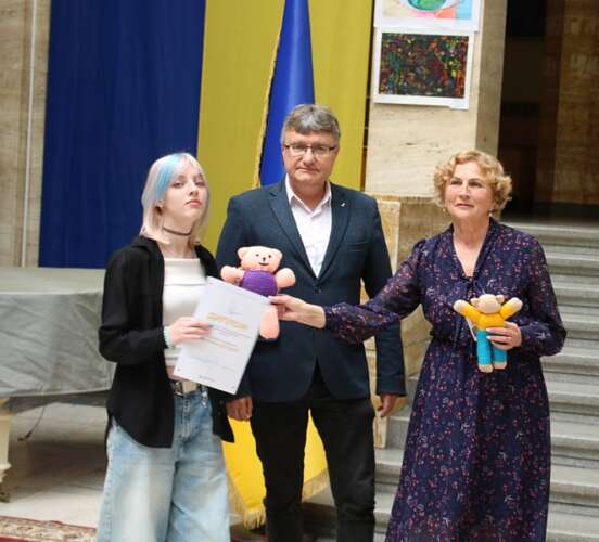 «Дитячі мрії» презентували в атріумі Закарпатської ОДА