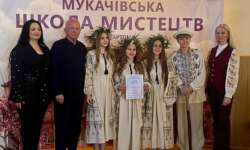 Переможці номінації «Естрадний спів» конкурсу вокальних ансамблів малих форм здобувачів освіти  мистецьких шкіл Закарпатської області