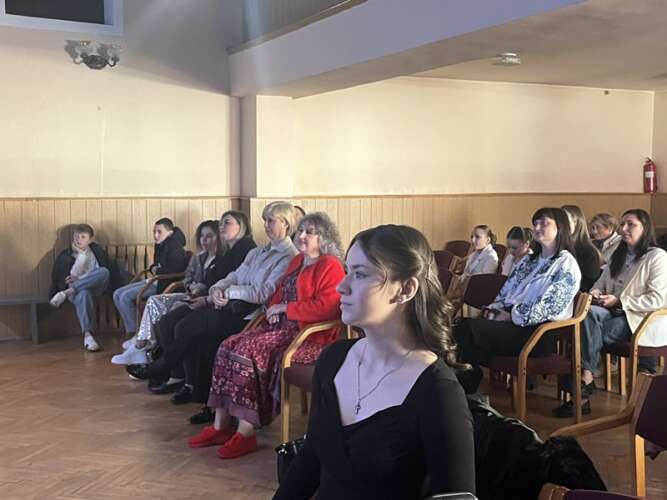 Переможці номінації «Естрадний спів» конкурсу вокальних ансамблів малих форм здобувачів освіти  мистецьких шкіл Закарпатської області