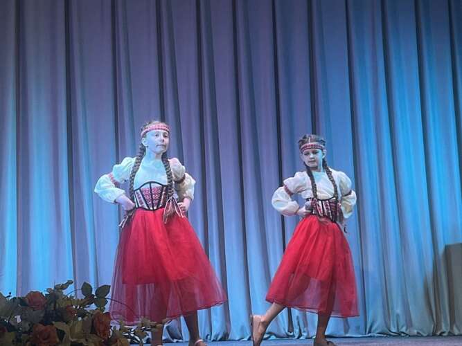 Переможці номінації «Естрадний спів» конкурсу вокальних ансамблів малих форм здобувачів освіти  мистецьких шкіл Закарпатської області