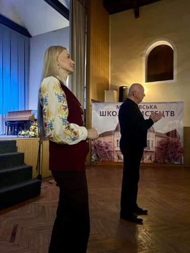 Переможці номінації «Естрадний спів» конкурсу вокальних ансамблів малих форм здобувачів освіти  мистецьких шкіл Закарпатської області