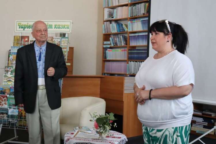 ЗА КАЗКАМИ - ДО РІДНОГО СЕЛА ...ІВАН ХЛАНТА СТОПТАВ НЕ ОДНІ ЧЕРЕВИКИ
