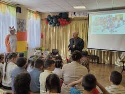 Іван Хланта зустрівся з учнями 1-В та 1-Г класів Ужгородської початкової школи №6