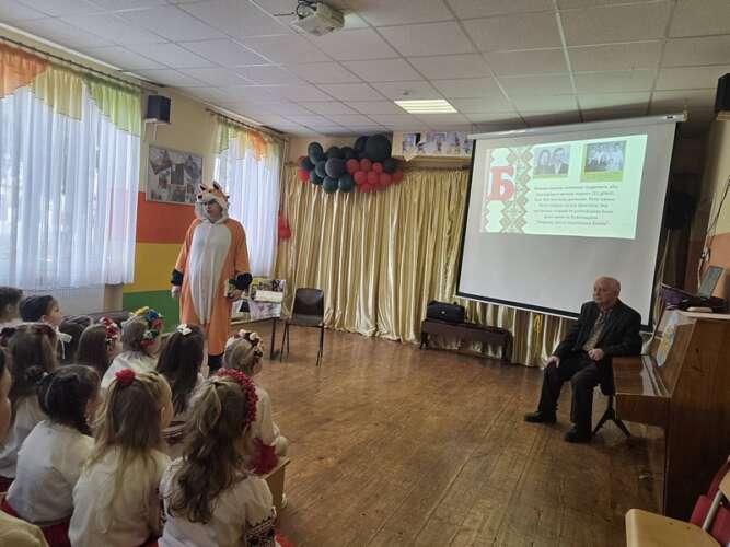 Іван Хланта зустрівся з учнями 1-В та 1-Г класів Ужгородської початкової школи №6