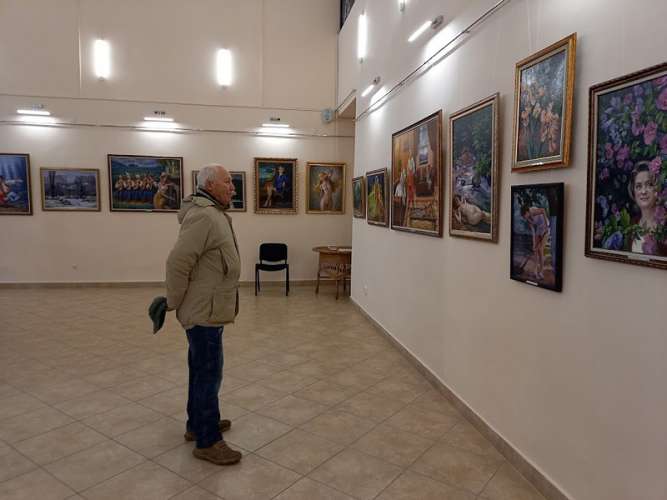Сергій Глущук представив нову виставку живопису «Життя – це театр»