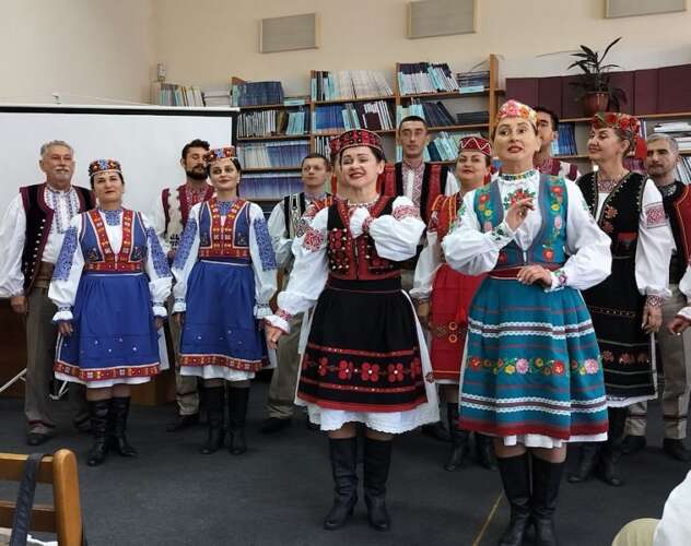 ЗАКАРПАТСЬКИЙ ХОР ЗГАДУВАВ ІСТОРІЮ І РАДУВАВ ПІСНЯМИ