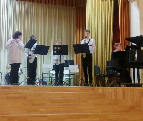 Про формування навичок ансамблевої гри в класі духових та ударних інструментів говорили на обласному семінарі у Хустській школі мистецтв