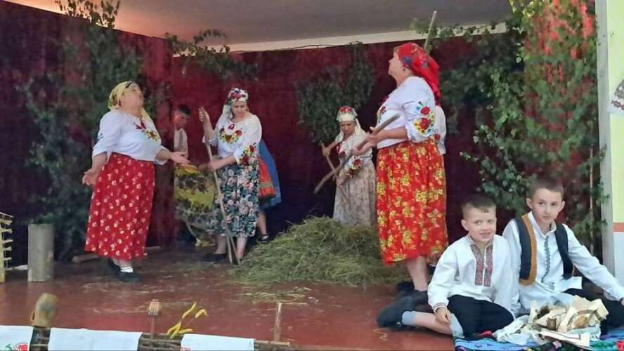 «ГУТНІЦЬКІ ВЕЧІРКИ» ПІДТВЕРДИЛИ ПРАВО Й НАДАЛІ ЗВАТИСЯ НАРОДНИМ АМАТОРСЬКИМ КОЛЕКТИВОМ