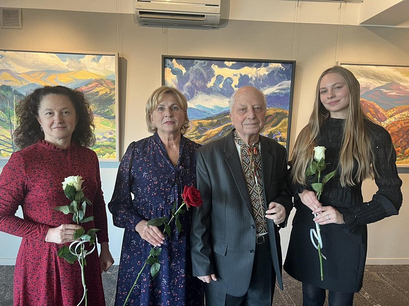 З нагоди Всеукраїнського дня працівників культури та майстрів народного мистецтва працівники Центру культури отримали нагороди