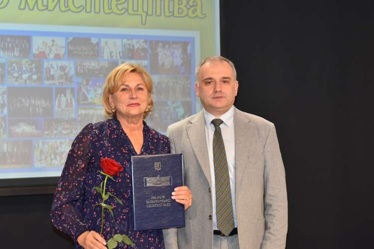 З нагоди Всеукраїнського дня працівників культури та майстрів народного мистецтва працівники Центру культури отримали нагороди