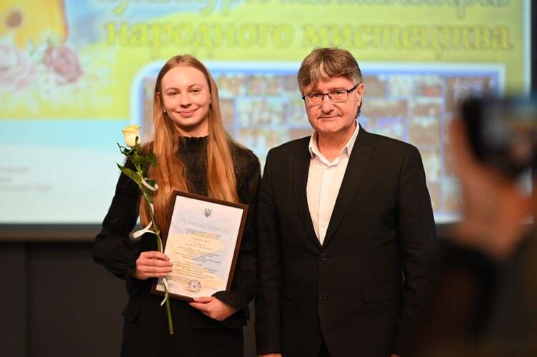 З нагоди Всеукраїнського дня працівників культури та майстрів народного мистецтва працівники Центру культури отримали нагороди