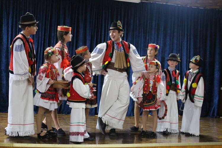 Аматорські колективи Іршавського міського будинку культури успішно підтвердили звання «народний (зразковий) аматорський колектив