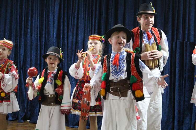 Аматорські колективи Іршавського міського будинку культури успішно підтвердили звання «народний (зразковий) аматорський колектив