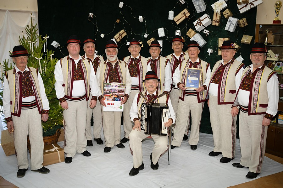 СПІВОЧЕ СЕРЦЕ ОНОКІВЦІВ – «КАРПАТСЬКІ ГОЛОСИ»