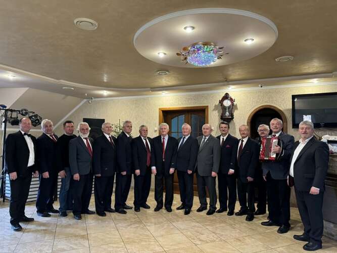 СПІВОЧЕ СЕРЦЕ ОНОКІВЦІВ – «КАРПАТСЬКІ ГОЛОСИ»