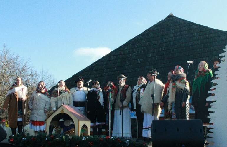 В Ужгороді гучно лунали «Коляди у старому селі»!