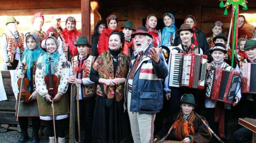 В Ужгороді гучно лунали «Коляди у старому селі»!