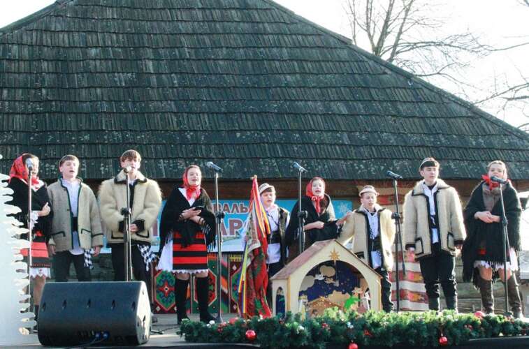 В Ужгороді гучно лунали «Коляди у старому селі»!