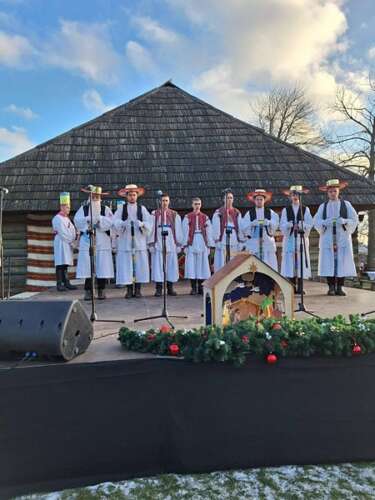 В Ужгороді гучно лунали «Коляди у старому селі»!