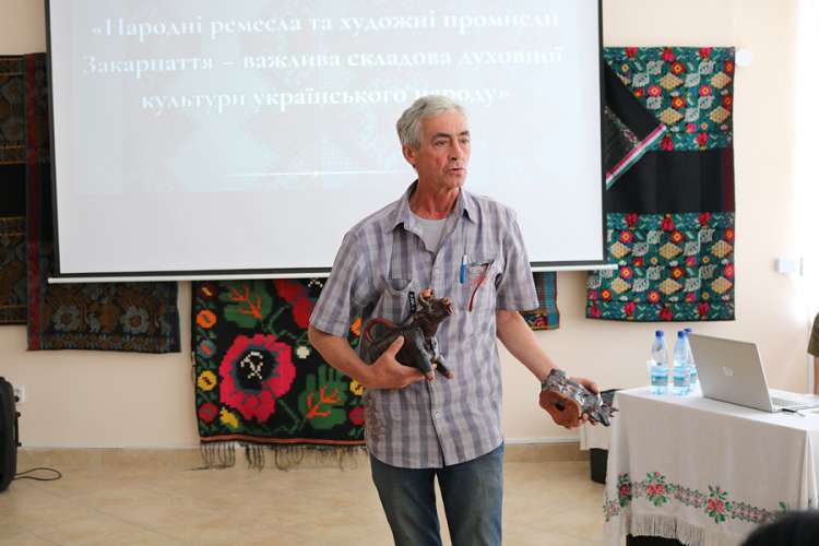 На конференції в Ужгороді говорили про народні ремесла та художні промисли Закарпаття