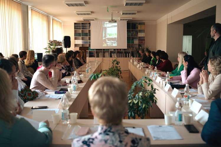 Про усну народну творчість як культурологічний феномен говорили на конференції в Ужгороді