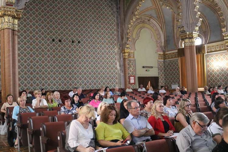 В Ужгороді відбулася щорічна конференція керівників мистецьких шкіл області
