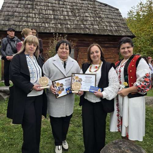 НАГОРОДИЛИ ПЕРЕМОЖЦІВ КОНКУРСУ «ЗБЕРЕЖЕМО ТРАДИЦІЇ КРАЮ»