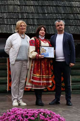 НАГОРОДИЛИ ПЕРЕМОЖЦІВ КОНКУРСУ «ЗБЕРЕЖЕМО ТРАДИЦІЇ КРАЮ»