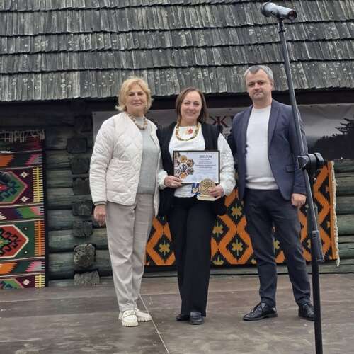 НАГОРОДИЛИ ПЕРЕМОЖЦІВ КОНКУРСУ «ЗБЕРЕЖЕМО ТРАДИЦІЇ КРАЮ»