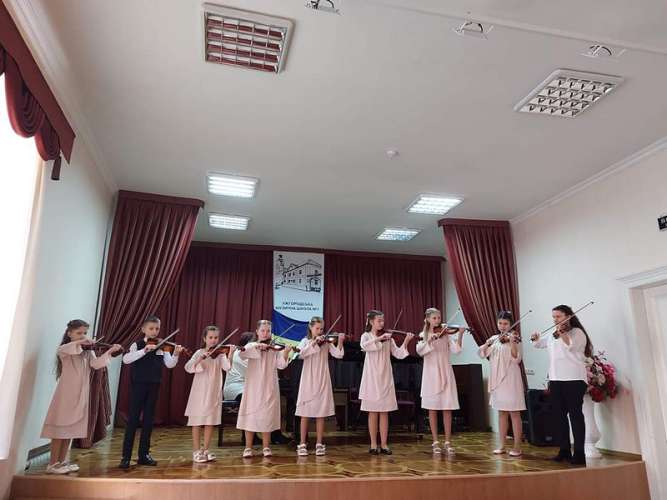 Відбувся І тур (кущовий) Обласного конкурсу ансамблів та оркестрів  струнно-смичкових інструментів мистецьких шкіл Закарпаття