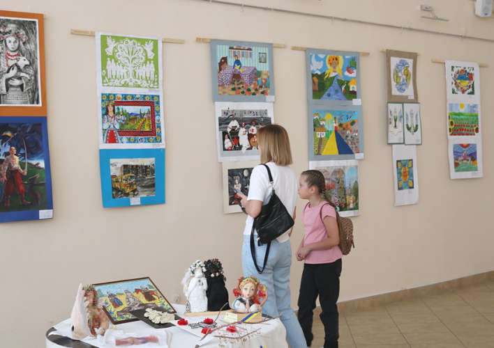 Назвали переможців і відкрили виставку робіт учасників ХVІ обласного дитячо-юнацького конкурсу образотворчого та декоративно-прикладного мистецтва «Легенди Карпат»