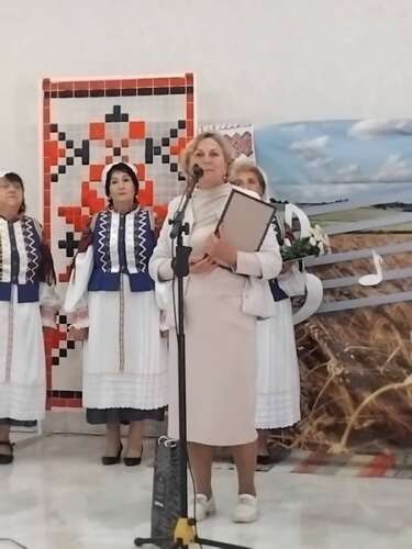 «ЛІПТАКИ» З ВЕЛИКОГО БЕРЕЗНОГО ПРОДЕМОНСТРУВАЛИ ВИСОКУ ВИКОНАВСЬКУ МАЙСТЕРНІСТЬ І ПРЕТЕНДУЮТЬ НА ПІДТВЕРДЖЕННЯ ЗВАННЯ «НАРОДНИЙ АМАТОРСЬКИЙ КОЛЕКТИВ»