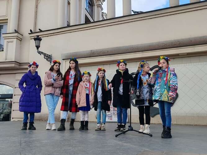 З нагоди Міжнародного дня рідної мови в Ужгороді вчетверте відбувся поетичний марафон «Єднаймося в мові»