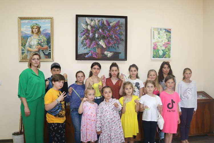 Працівники Центру культури провели майстер-клас з нагоди Дня Конституції України