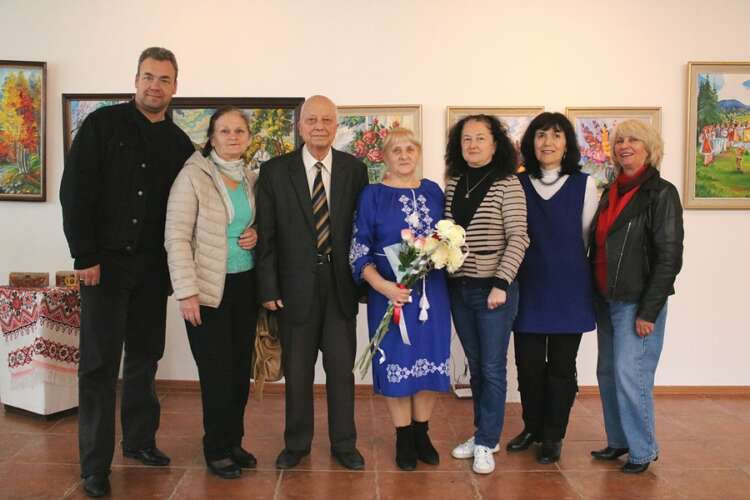 В ужгородському скансені презентували виставку "Кольоровий світ Любові"