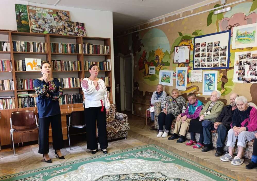 Пісенний подарунок від «Розмарії» особам похилого віку та інвалідам