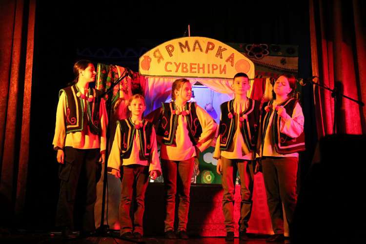 У Берегові відбувся відкритий фестиваль-конкурс дитячого та юнацького театрального мистецтва «Юні зірки Мельпомени»