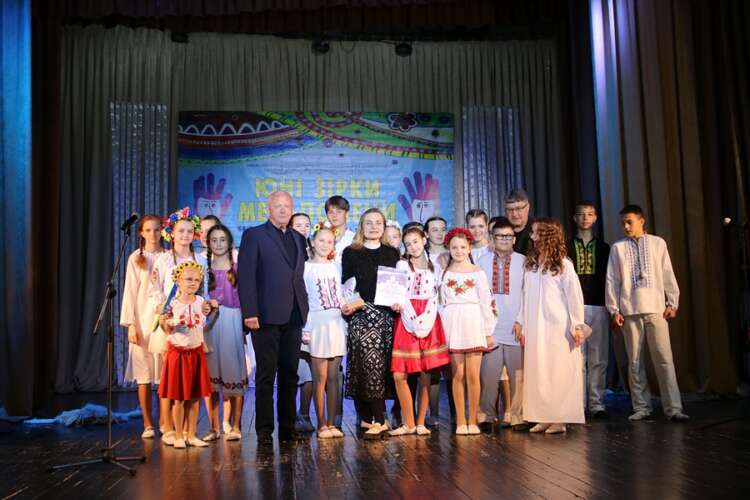 «ЮНІ ЗІРКИ МЕЛЬПОМЕНИ» ЯСКРАВО І САМОБУТНЬО ЗНОВУ ЗІЙШЛИ В БЕРЕГОВІ