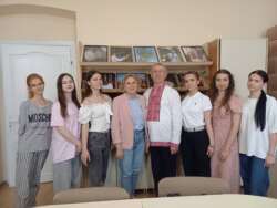 Про народну хореографію Закарпаття розповіли студентам у Центрі культури