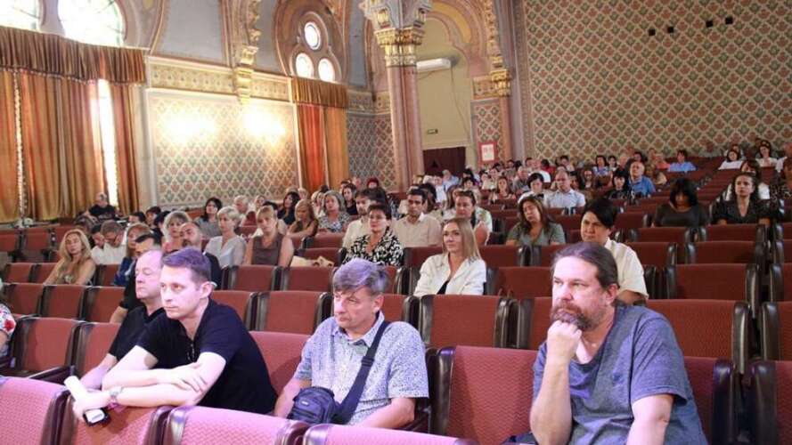 СЕРПНЕВОЮ КОНФЕРЕНЦІЄЮ СТАРТУВАВ НАВЧАЛЬНИЙ РІК У ШКОЛАХ МИСТЕЦТВ