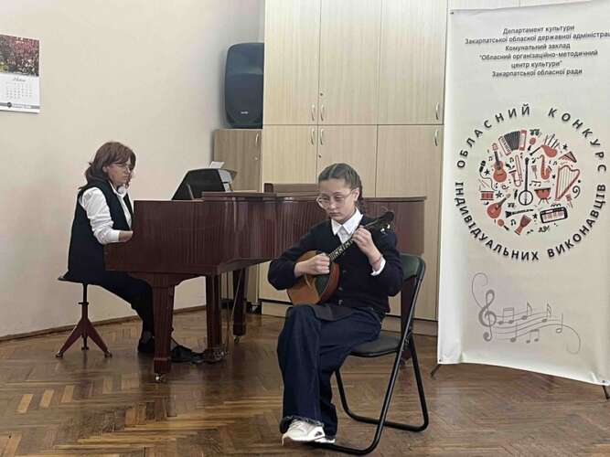 Переможці ІІ туру конкурсу індивідуальних виконавців здобувачів освіти старших класів мистецьких шкіл Закарпатської області. Номінація «Народні інструменти» (класична гітара; домра, цимбали)
