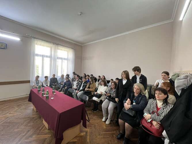 Переможці ІІ туру конкурсу індивідуальних виконавців здобувачів освіти старших класів мистецьких шкіл Закарпатської області. Номінація «Народні інструменти» (класична гітара; домра, цимбали)